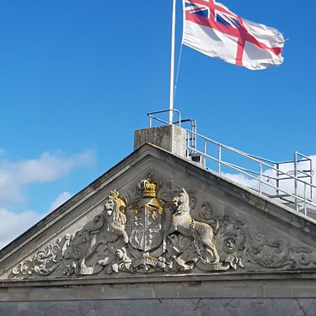 Pure B - Exceptional Views Of Tamar & Royal William Yard With Free Parking & Wifi Apartment Плимът Екстериор снимка