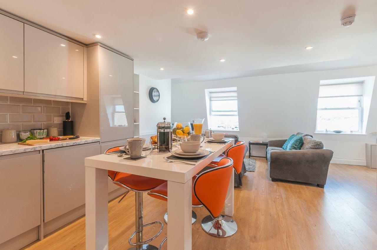 Pure B - Exceptional Views Of Tamar & Royal William Yard With Free Parking & Wifi Apartment Плимът Екстериор снимка
