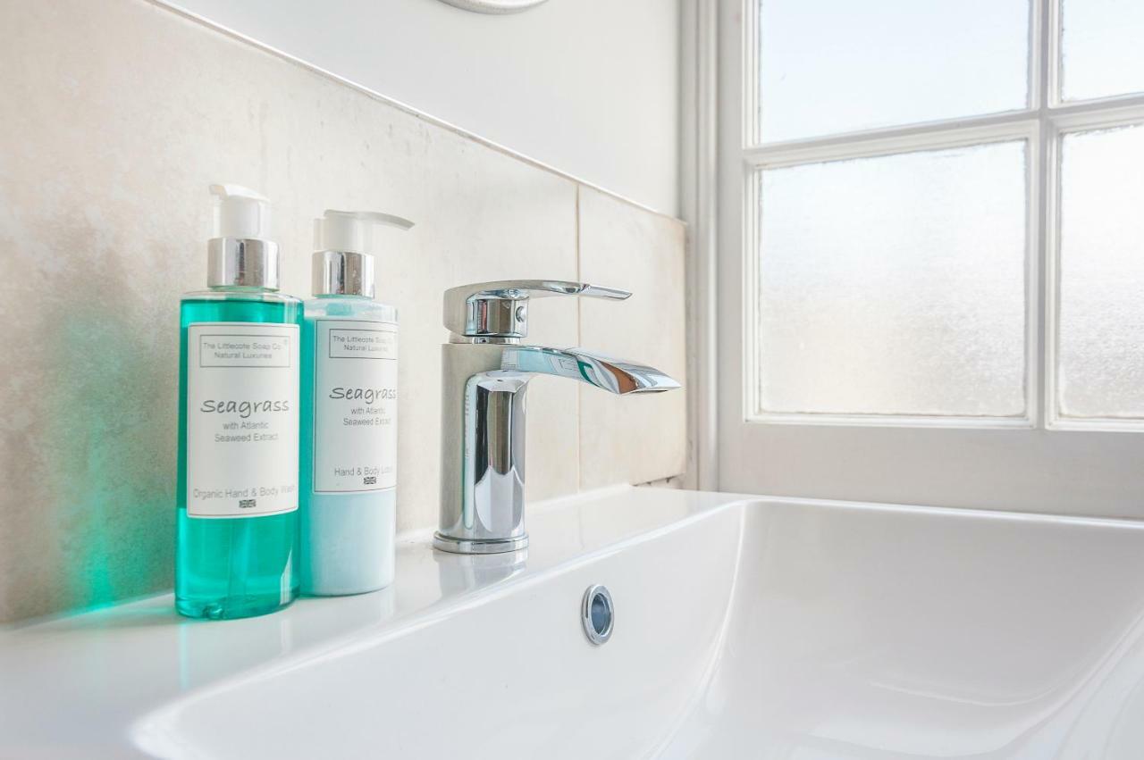 Pure B - Exceptional Views Of Tamar & Royal William Yard With Free Parking & Wifi Apartment Плимът Екстериор снимка