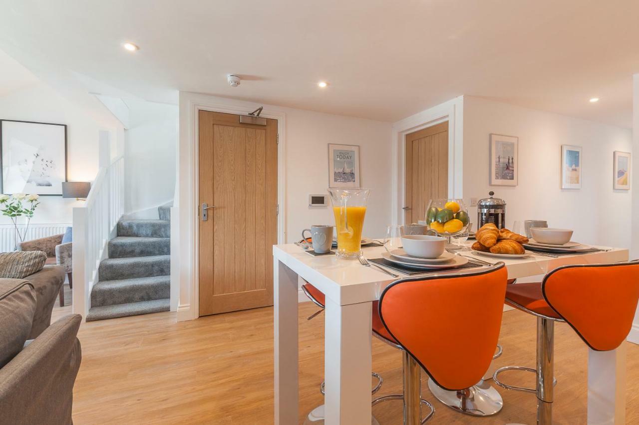 Pure B - Exceptional Views Of Tamar & Royal William Yard With Free Parking & Wifi Apartment Плимът Екстериор снимка