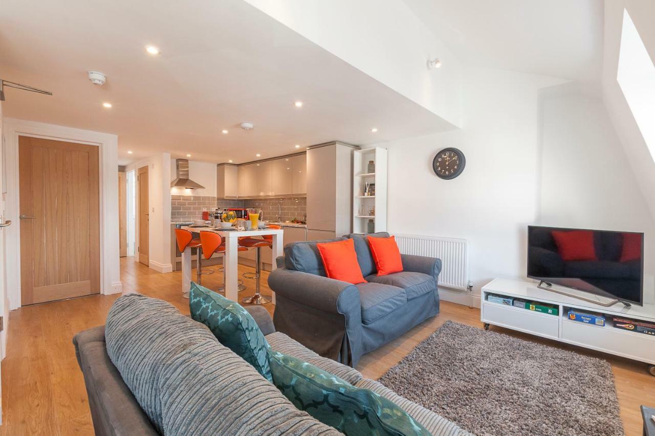 Pure B - Exceptional Views Of Tamar & Royal William Yard With Free Parking & Wifi Apartment Плимът Екстериор снимка
