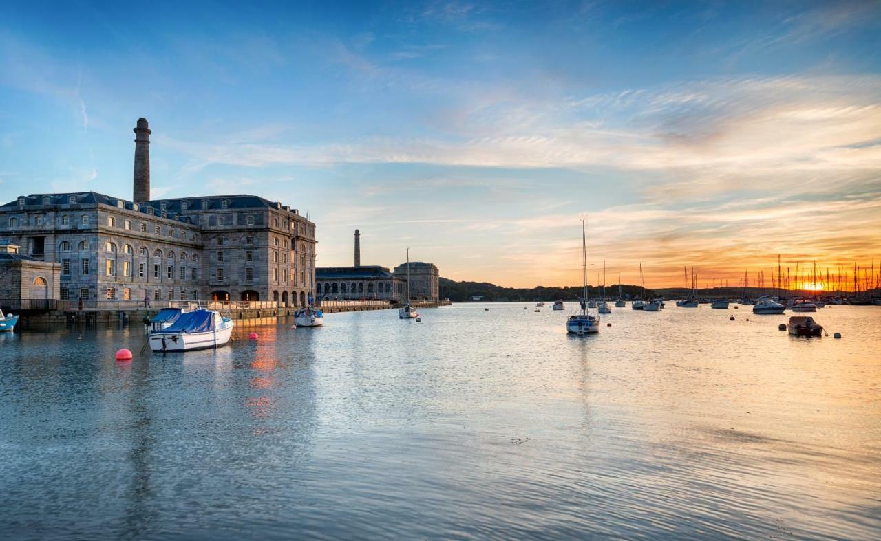 Pure B - Exceptional Views Of Tamar & Royal William Yard With Free Parking & Wifi Apartment Плимът Екстериор снимка
